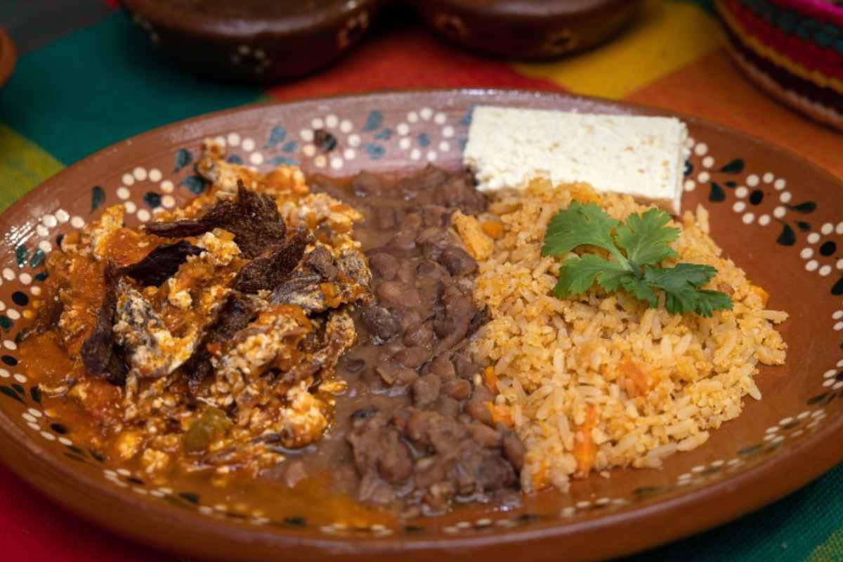 Delicias de Michoacán: Descubriendo el Sabor Tradicional del Aporreadillo Michoacano 1 aporreadillo michoacano