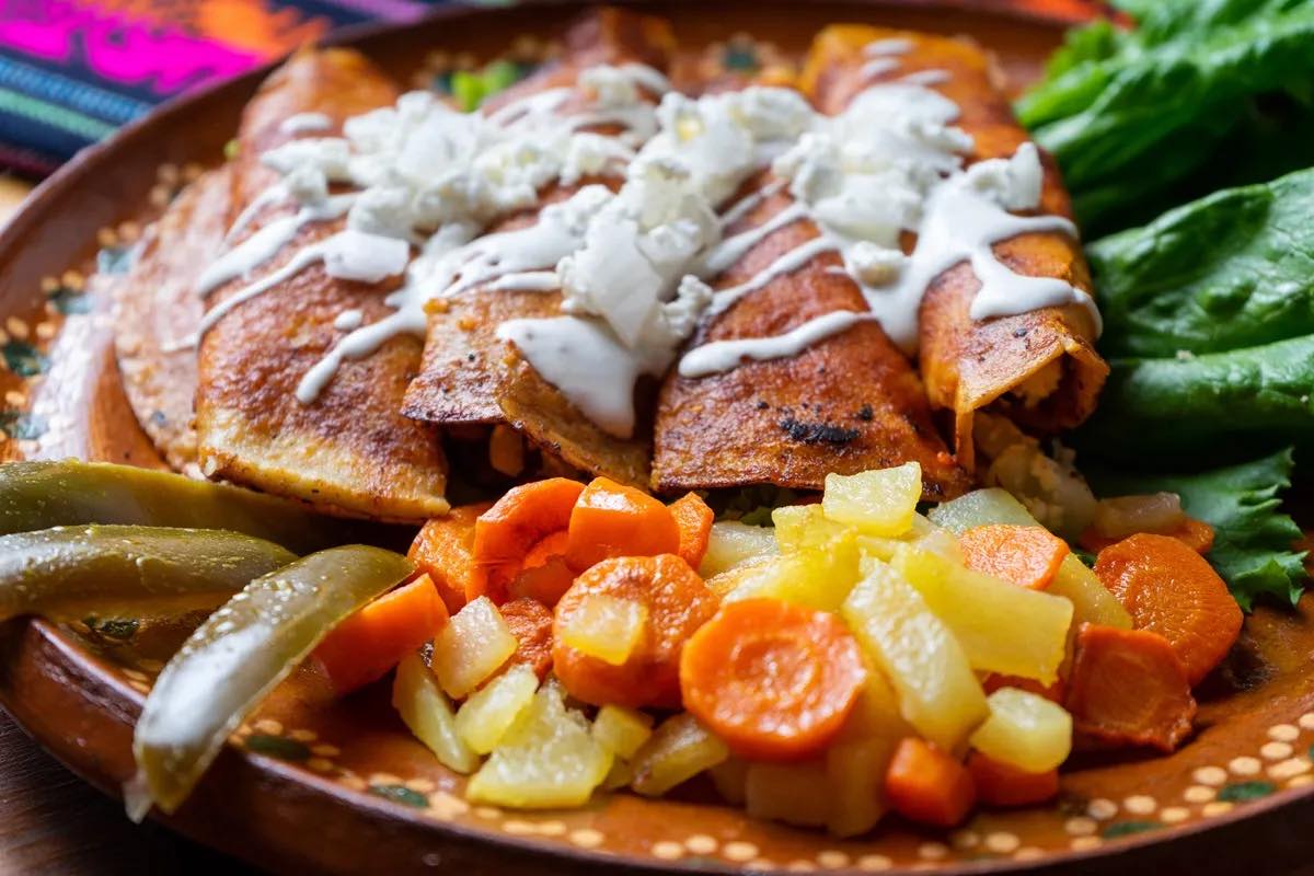 Las Enchiladas Placeras: Un Festín de Sabor Michoacano Que Deleita al Paladar 1 enchiladas